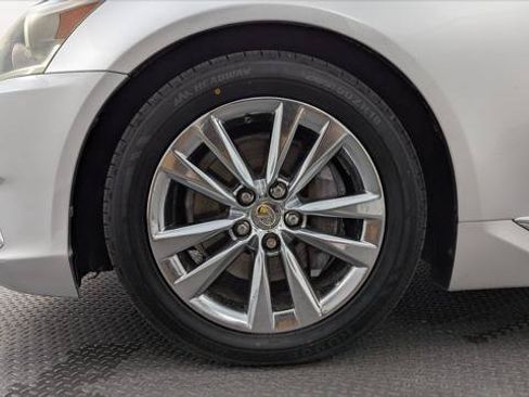 Used 2014 Lexus LS 460 w/ Comfort Package RWD image 29