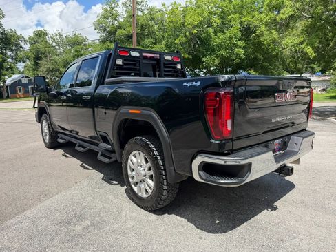Used 2022 GMC Sierra 2500 SLT w/ SLT Preferred Package AWD/4WD image 7