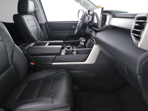 Used 2023 Toyota Tundra Limited AWD/4WD image 30