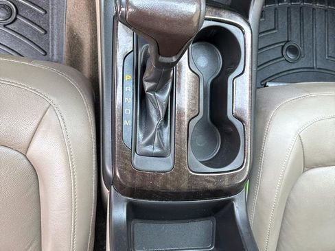 Used 2015 GMC Canyon SLT w/ Driver Alert Package AWD/4WD image 13