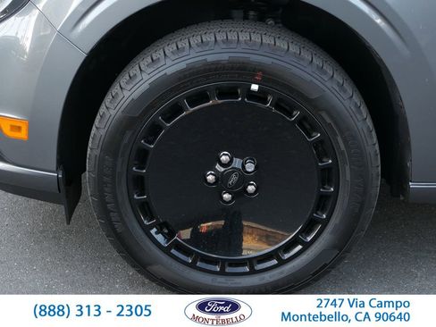 Used 2025 Ford Maverick Lobo image 12