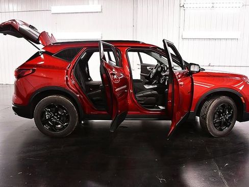 New 2025 Chevrolet Blazer LT w/ Midnight/Sport Edition image 30