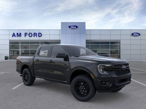 New 2026 Ford Ranger XLT w/ Black Appearance Package AWD/4WD image 7