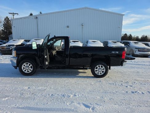 Used 2014 Chevrolet Silverado 2500 LT w/ Interior Plus Package image 21