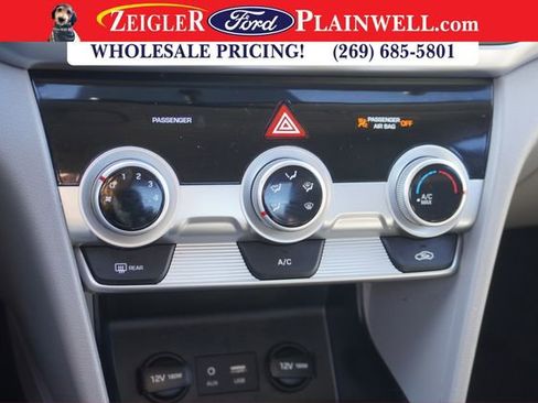 Used 2019 Hyundai Elantra SE image 20