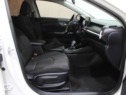 Used 2019 Kia Forte LXS image 29