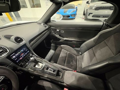 Used 2018 Porsche 718 Boxster GTS RWD image 40
