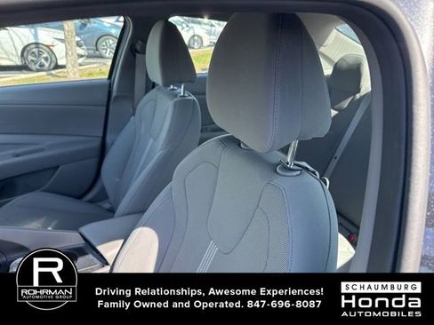 Used 2021 Hyundai Elantra SE image 6
