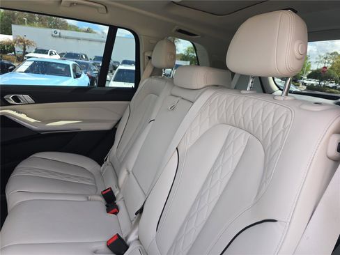Certified 2024 BMW X7 xDrive40i w/ Executive Package image 13