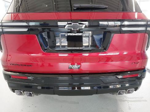 New 2026 Chevrolet Traverse RS w/ LPO, Floor Liner Package FWD image 33
