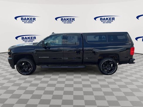 Used 2018 Chevrolet Silverado 1500 Custom w/ Custom Value Package AWD/4WD image 7