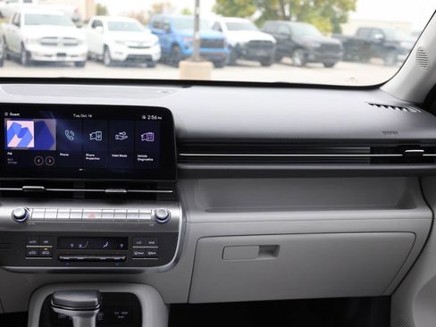 Used 2024 Hyundai Kona SEL image 23