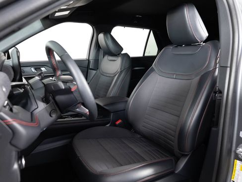 Used 2025 Ford Explorer ST-Line w/ Premium Package RWD image 15