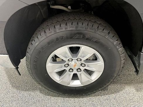 Used 2025 Chevrolet Silverado 1500 LT image 33