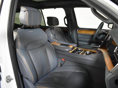 Used 2022 Jeep Grand Wagoneer Series II w/ Convenience Group III image 41