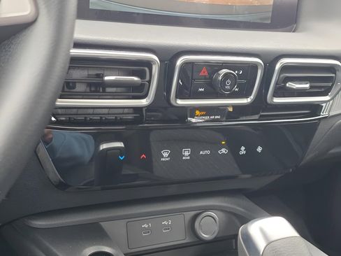 New 2026 Nissan Sentra SV w/ Floor Mat Package FWD image 21