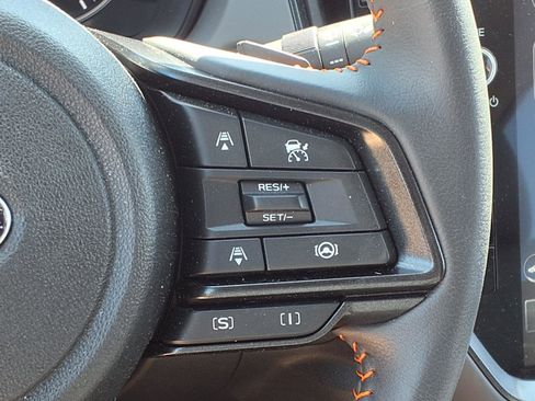 Used 2024 Subaru Crosstrek 2.5i Limited AWD/4WD image 18