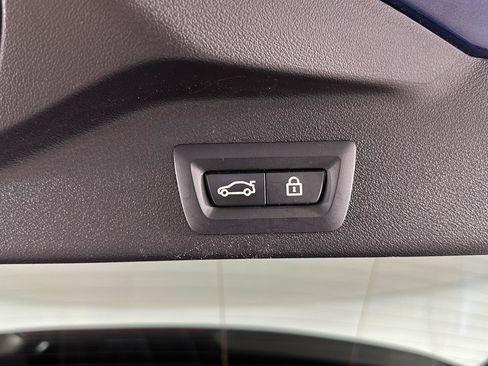 Used 2022 BMW X5 xDrive40i w/ Premium Package AWD/4WD image 33