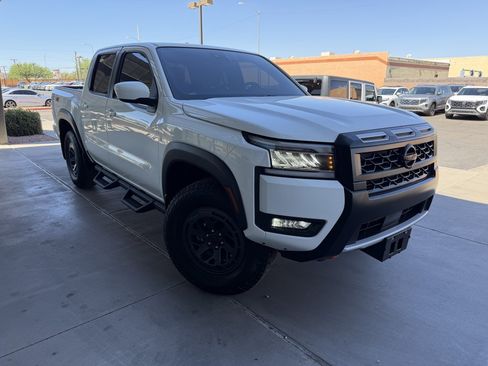 Used 2025 Nissan Frontier PRO-4X AWD/4WD image 6