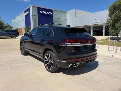 Used 2024 Volkswagen Atlas Cross Sport SEL Premium R-Line AWD/4WD image 4