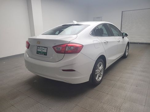 Used 2016 Chevrolet Cruze LT w/ Convenience Package image 9
