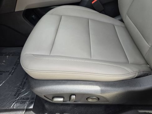 Used 2026 GMC Acadia Elevation w/ Elevation Premium Package FWD image 24