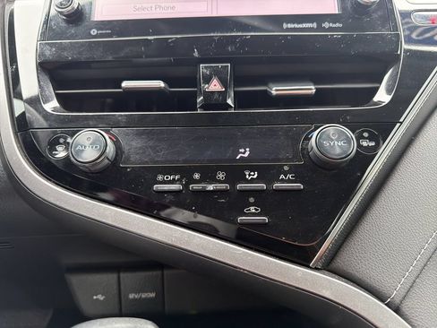 Used 2022 Toyota Camry XSE FWD image 29