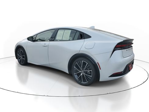 Certified 2025 Toyota Prius Limited image 4