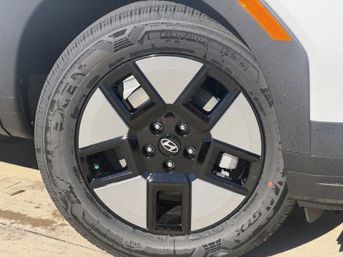 New 2026 Hyundai Santa Fe SE image 9