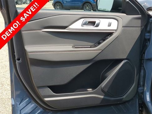New 2025 Ford Explorer Active w/ Active Comfort Package image 10