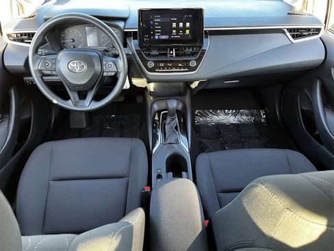 Used 2025 Toyota Corolla LE image 9