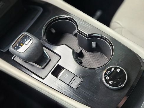 Used 2023 Nissan Rogue SL w/ SL Premium Package image 26