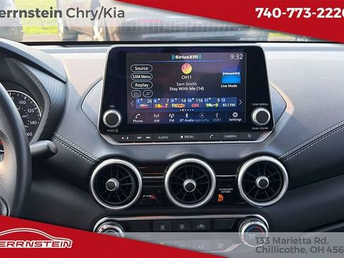 Used 2025 Nissan Sentra SV FWD image 9