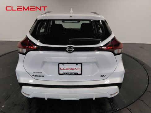 Used 2023 Nissan Kicks SV image 7