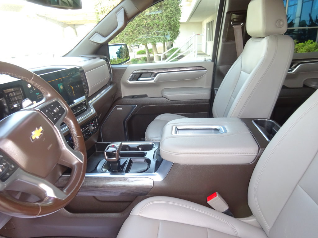 Certified 2022 Chevrolet Silverado 1500 LTZ AWD/4WD image 14