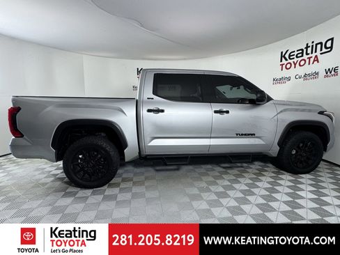 Used 2022 Toyota Tundra SR5 image 3