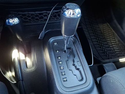 Used 2011 Jeep Wrangler Sport AWD/4WD image 14