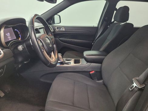 Used 2017 Jeep Grand Cherokee Laredo w/ Quick Order Package 2BE image 17