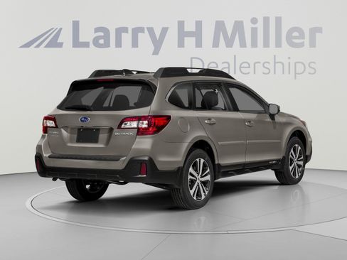 Used 2019 Subaru Outback 2.5i Limited AWD/4WD image 2