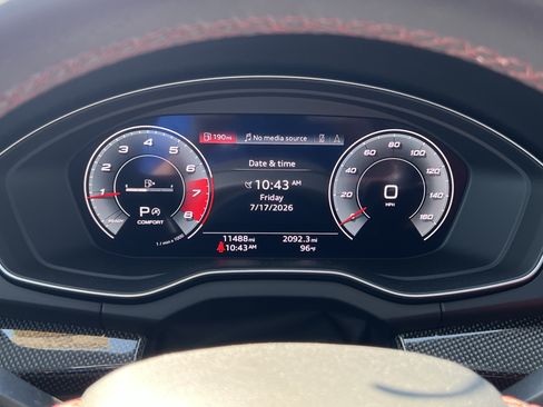 Used 2024 Audi SQ5 Prestige AWD/4WD image 21