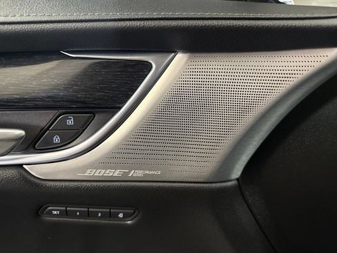 Used 2022 Cadillac XT5 Premium Luxury FWD image 9