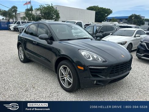 Used 2017 Porsche Macan AWD/4WD image 1