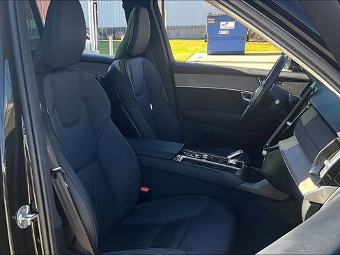 Used 2025 Volvo XC90 B6 Plus image 10