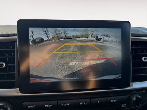 Used 2020 Hyundai Venue SEL image 15