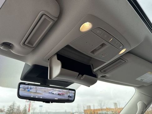 Used 2023 Nissan Armada Platinum image 34