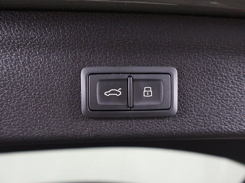 Used 2020 Audi Q3 2.0T Premium Plus w/ Premium Plus Package image 22