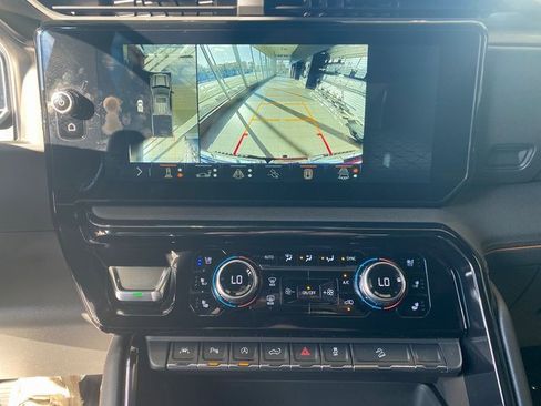 Used 2025 GMC Sierra 1500 AT4 w/ AT4 Premium Package image 22