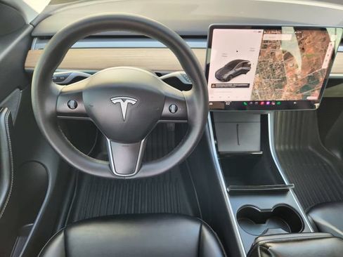 Used 2021 Tesla Model Y Long Range AWD/4WD image 26