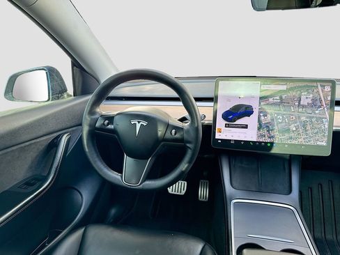 Used 2021 Tesla Model Y Performance image 14