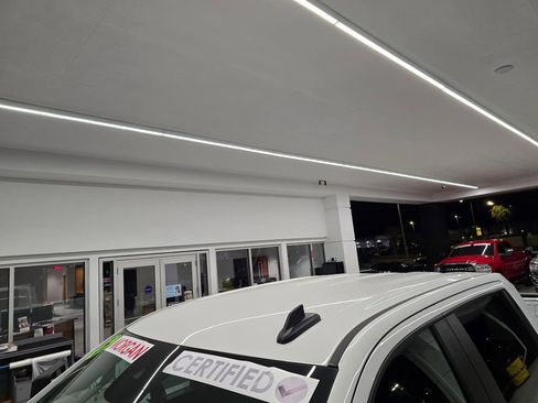 Used 2025 Chevrolet Silverado 2500 LT w/ Convenience Package image 15